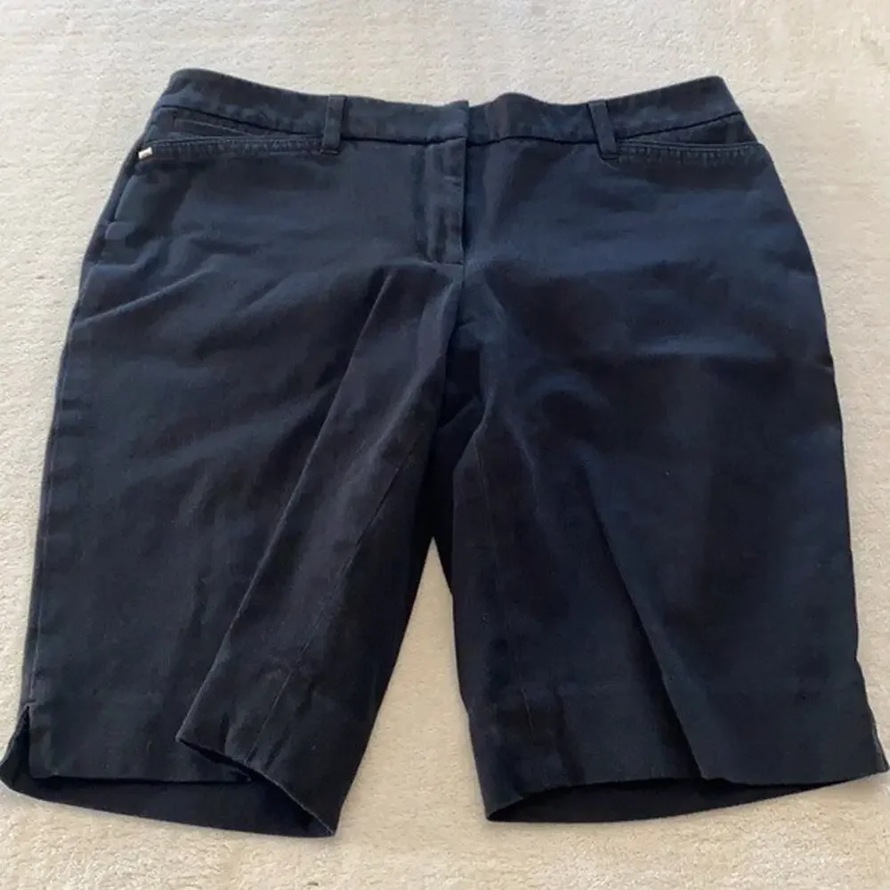 White House Black Market Shorts Womens 4‎ Black Bermuda Twill Pockets Modest